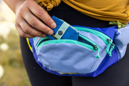 Ruffwear, Trail Runner Collapsible Dog Bowl, Ultralight Packable Water Bowl, Waterproof Coated Fabric, Packs Into Its Own Pocket, Pocket‑Friendly for On-the-Go Hydration, 4.2 Cups (1 L), Blue Pool