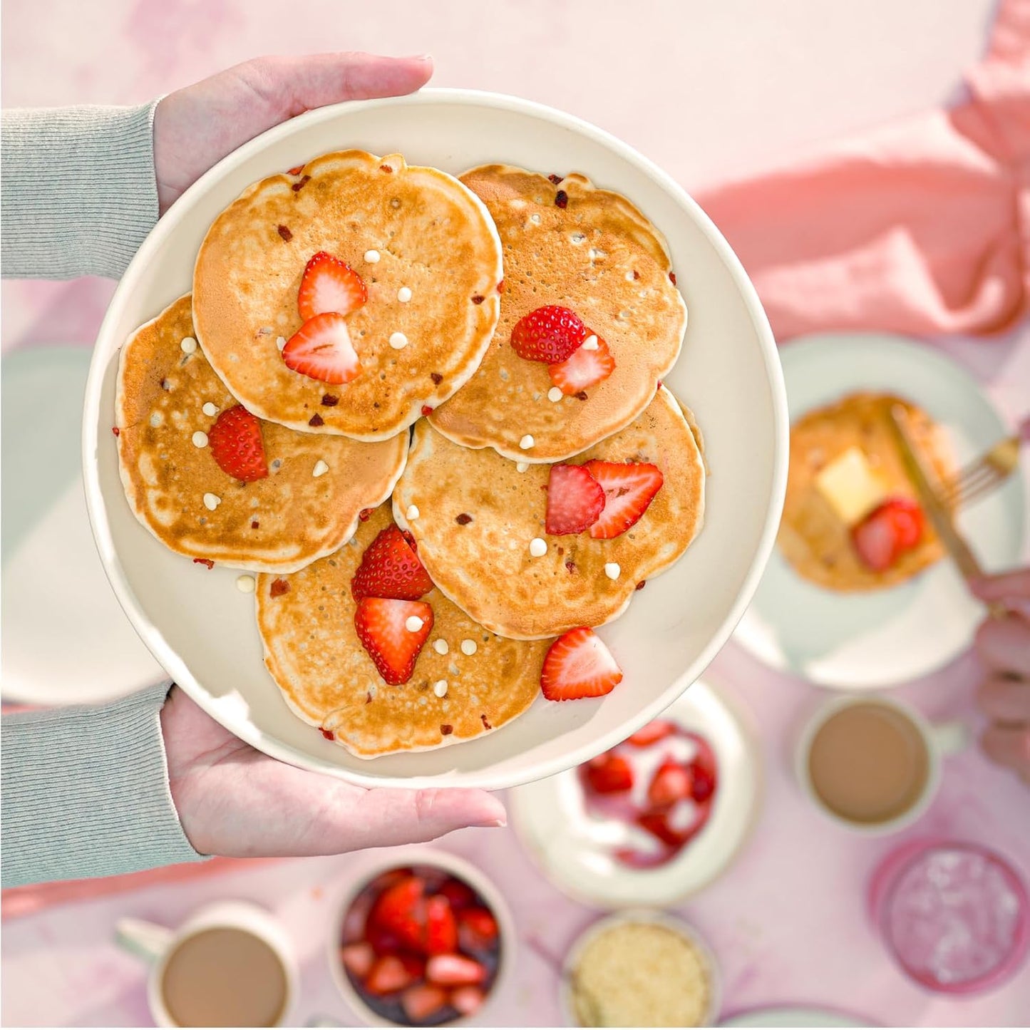 Bob’s Red Mill White Chocolate & Strawberry Pancake/Waffle Mix, 20 Ounce (Pack of 1) – Just Add Water, Makes 32-40 Pancakes per Bag