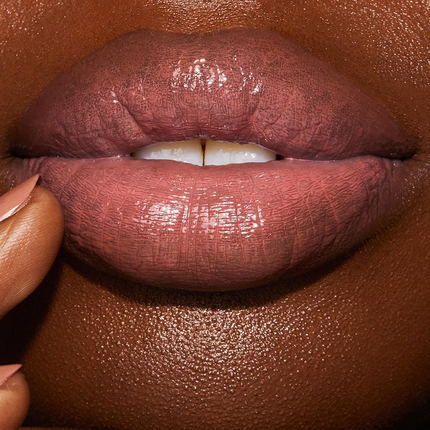 Charlotte Tilbury Hyaluronic Happikiss Lipstick Balm - High-Shine, Hydrating Lipstick Balm with Dewy, Juicy Color - Leaves Lips Fuller-Looking, Plump & Nourished - Pillow Talk