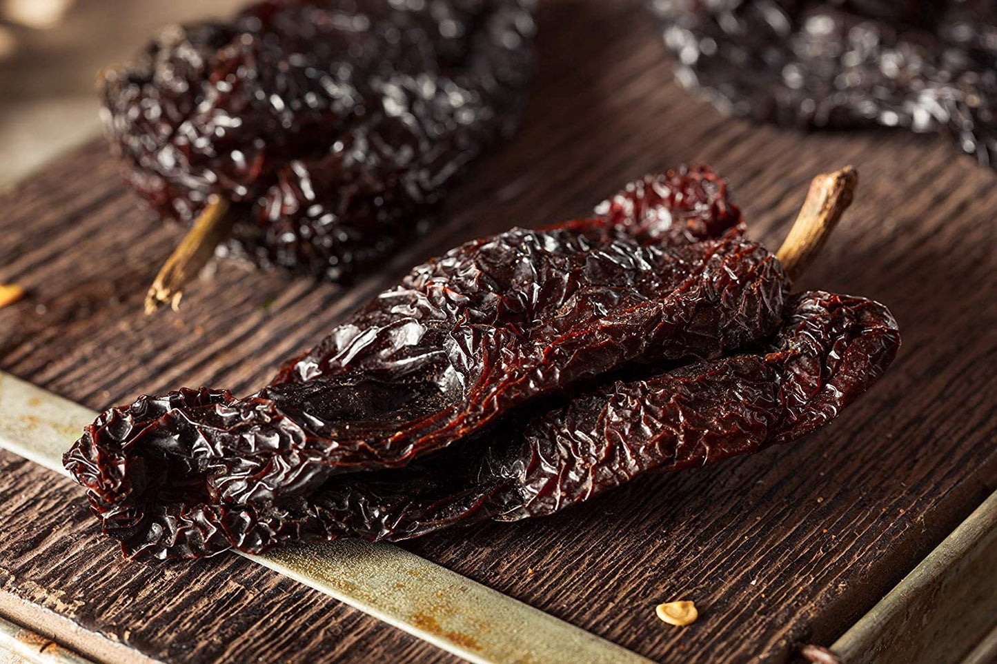 Ancho Chile Pepper Powder Ground (4oz) – Natural and Premium. Great For Recipes Like Mexican Mole, Sauces, Stews, Salsa, Meats, Enchiladas. Mild to Medium Heat, Sweet & Smoky Flavor.